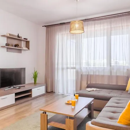 Апартаменты Lovely With View Бухарест