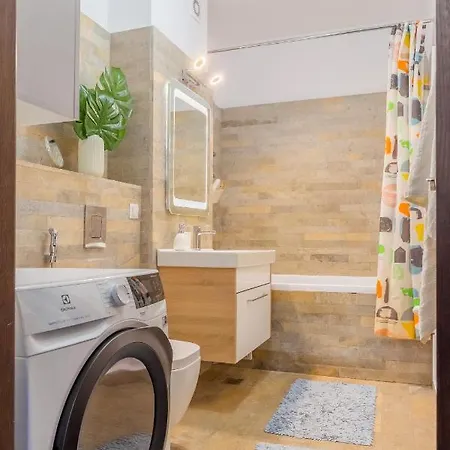 Διαμέρισμα Lovely With View *