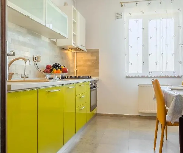 Lovely With View Apartament