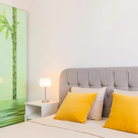 Lejlighed Lovely With View